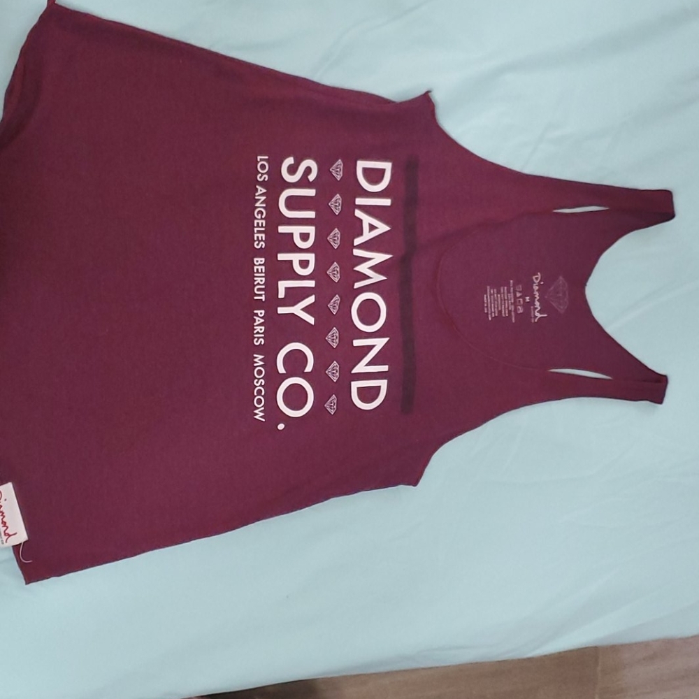 Diamond supply tank top